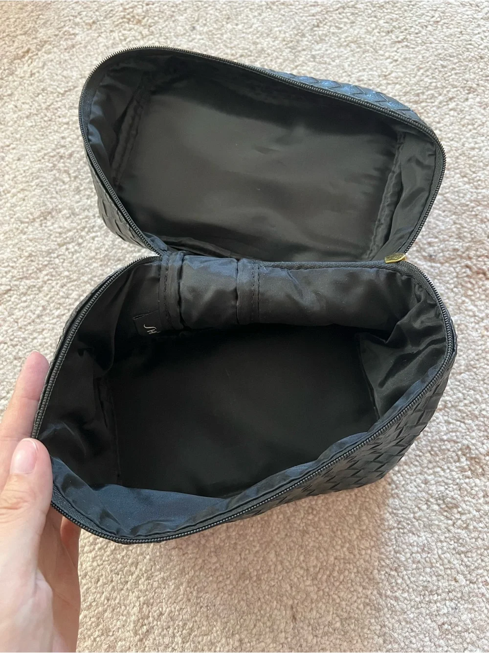 Black Woven Travel Toiletry Bag